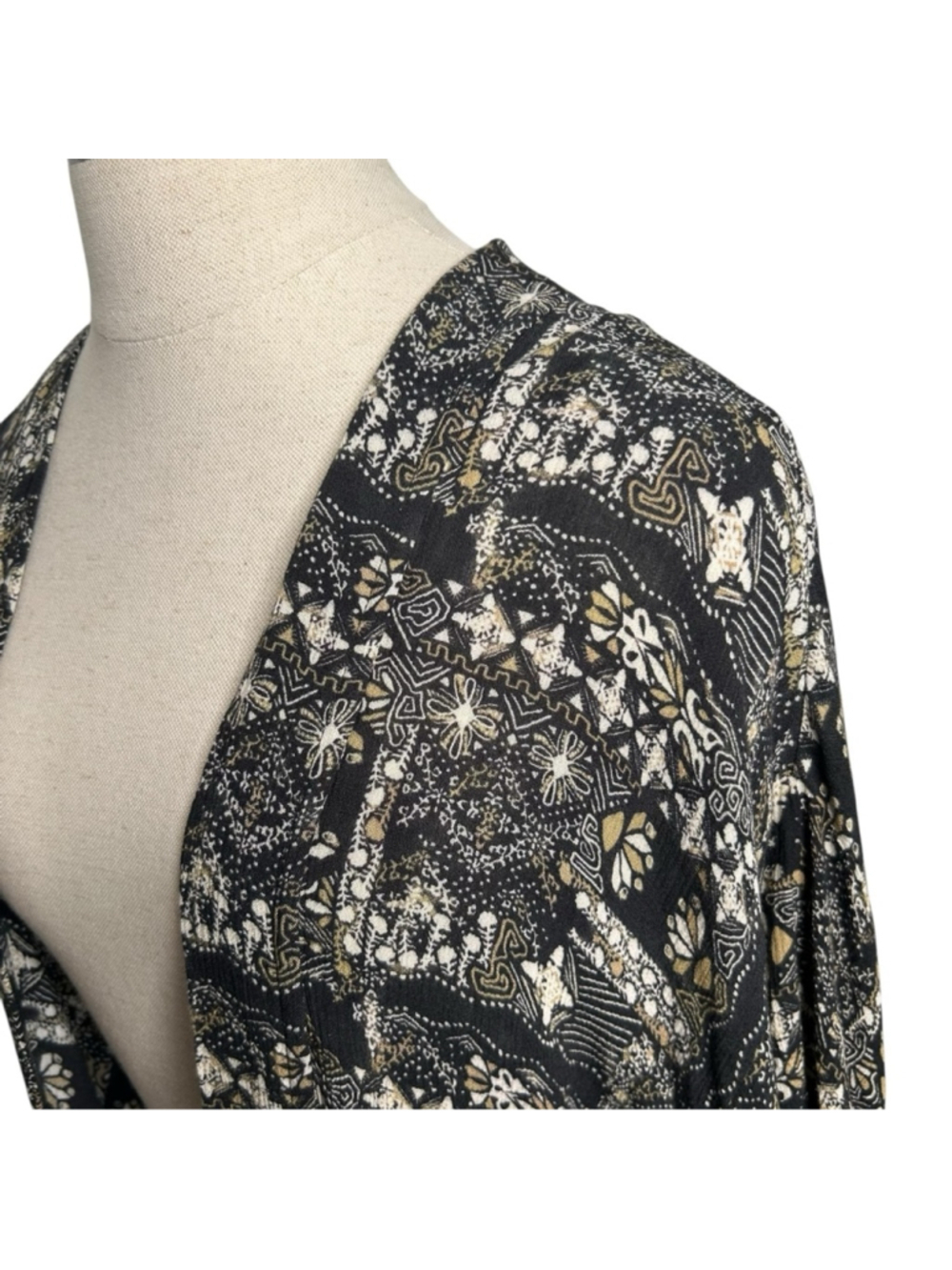 TREASURE & BOND Printed Woven Duster Kimono Swim Coverup Black Batik Patchwork - Picture 6 of 10